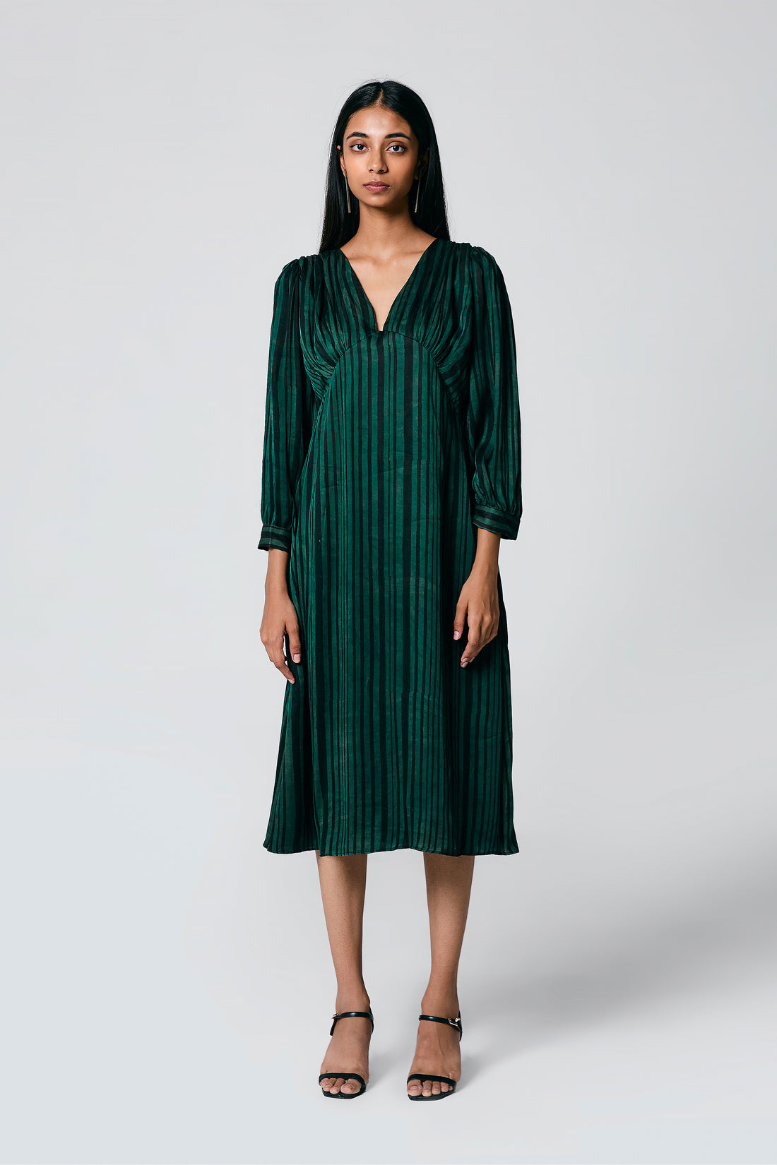 V neck dress